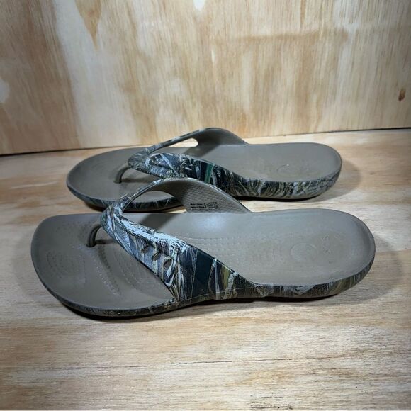 Crocs - Swiftwater Wave Realtree Edge Camo Flip Flop Women’s Size 10 - Picture 1 of 7